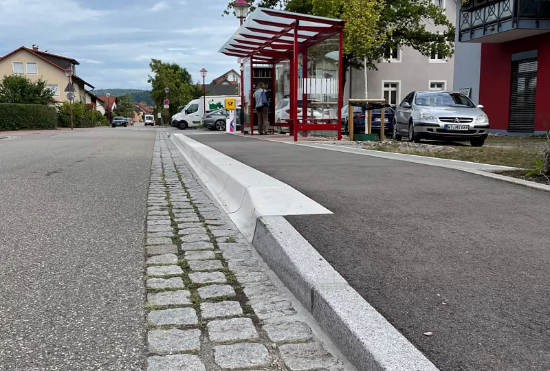 Barrierefreier Umbau von Bushaltestellen